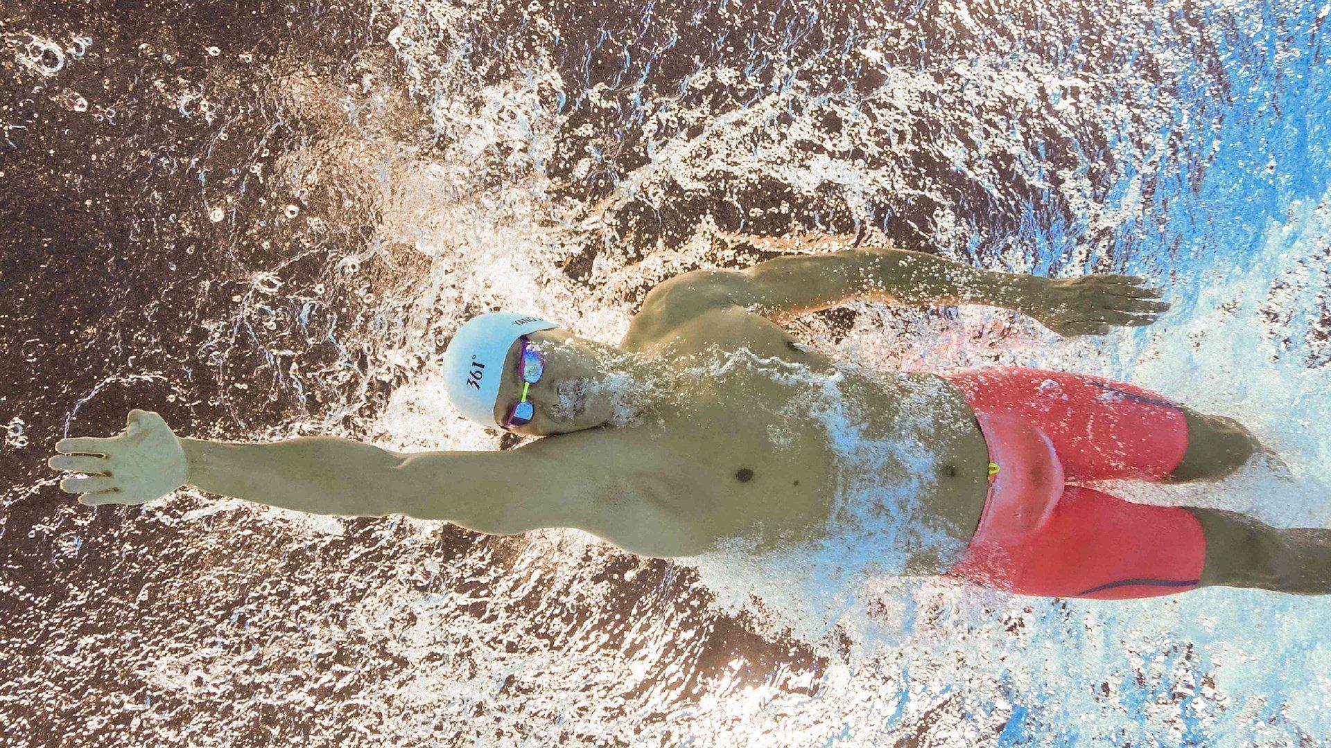 纳达尔鏖战五盘惊险晋级，法网14冠之路再进一步